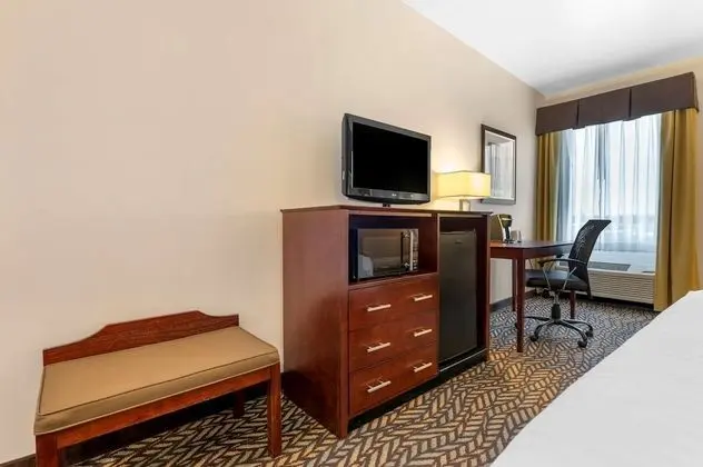 Standard Oda, 1 En Büyük (King) Boy Yatak ve Çekyat, Sigara İçilmez (with Sofabed)