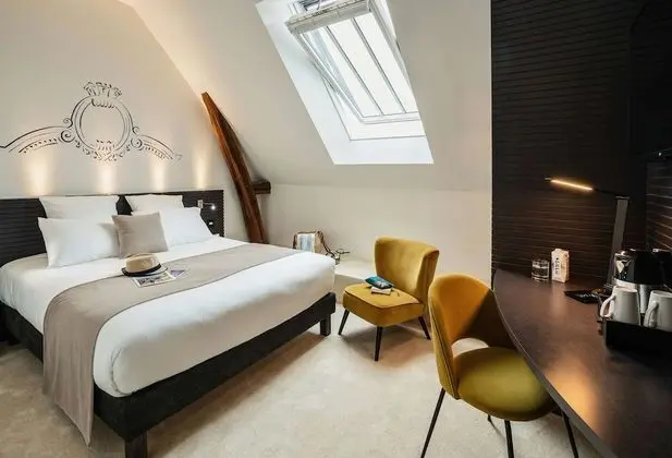 Standard Oda, 1 Büyük (Queen) Boy Yatak, Sigara İçilmez