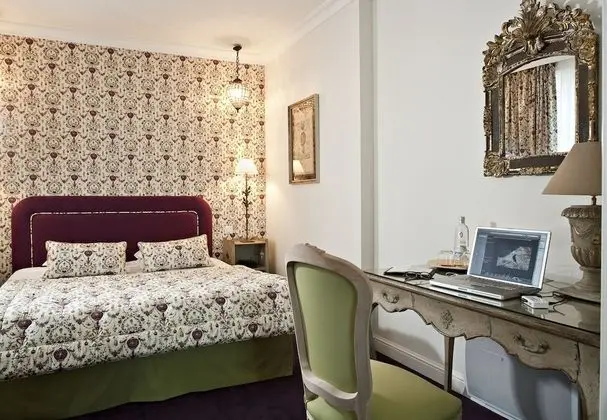 Süit, 1 En Büyük (King) Boy Yatak, Sigara İçilmez (Living Room;with Sofabed)