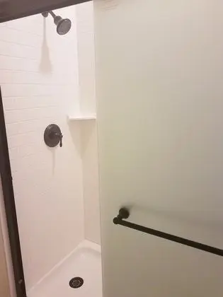 Standard Oda, 1 En Büyük (King) Boy Yatak, Sigara İçilmez, Buzdolabı ve Mikrodalga (Shower Only)