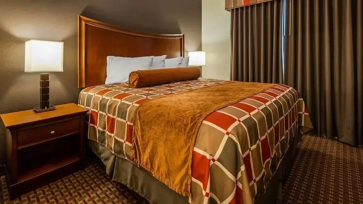 Süit, 1 En Büyük (King) Boy Yatak, Sigara İçilmez, Köşe (with Sofabed)