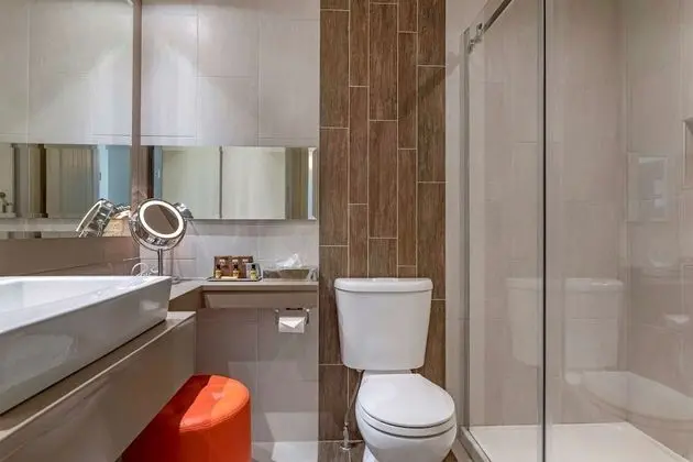 Süit, 2 Büyük (Queen) Boy Yatak, Sigara İçilmez, Küçük Mutfak