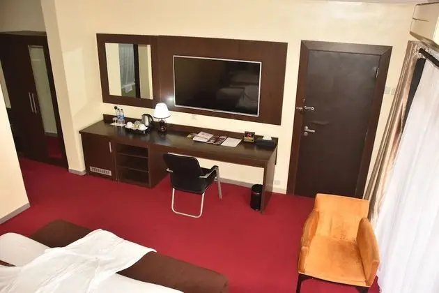Süit, 1 En Büyük (King) Boy Yatak, Sigara İçilmez (Separate Lounge)