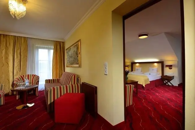 Süit, 1 En Büyük (King) Boy Yatak (Living Room;with Sofabed)