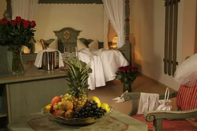 Süit, 1 En Büyük (King) Boy Yatak (Living Room;with Sofabed)