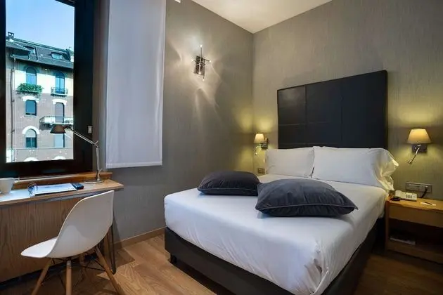 Classic Oda, 1 Çift Kişilik Yatak, Sigara İçilmez (French Size Bed 140 Cm)