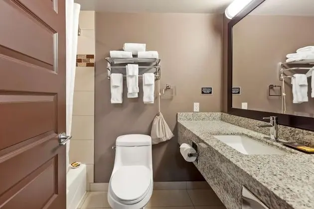 Standard Oda, 2 Büyük (Queen) Boy Yatak, Sigara İçilmez, Küçük Mutfak
