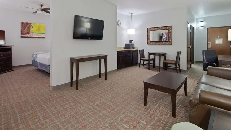 Süit, 1 En Büyük (King) Boy Yatak ve Çekyat, Sigara İçilmez, Sıcak Su Küveti (with Sofabed)