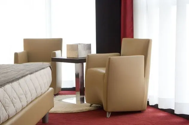 Junior Süit, 1 En Büyük (King) Boy Yatak, Sigara İçilmez