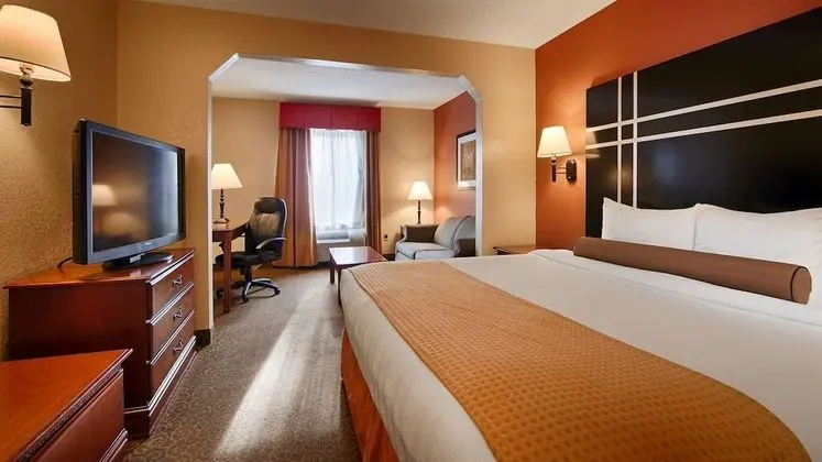 Süit, 1 En Büyük (King) Boy Yatak ve Çekyat, Sigara İçilmez, Buzdolabı ve Mikrodalga (with Sofabed)