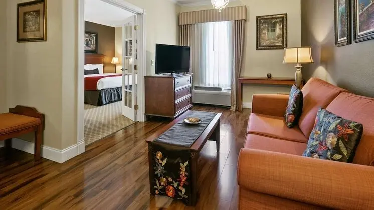 Royal Süit, 1 En Büyük (King) Boy Yatak, Sigara İçilmez, Sıcak Su Küveti (Four Poster Bed)