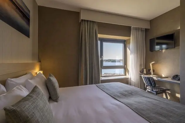 Superior Apart Daire, Küçük Mutfak, Göl Manzaralı (with Sofabed)