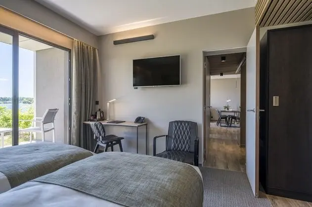 Superior Apart Daire, Küçük Mutfak, Göl Manzaralı (with Sofabed)