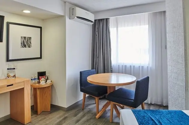 Süit, 1 En Büyük (King) Boy Yatak, Sigara İçilmez