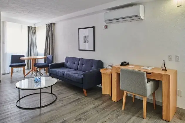 Süit, 1 En Büyük (King) Boy Yatak, Sigara İçilmez