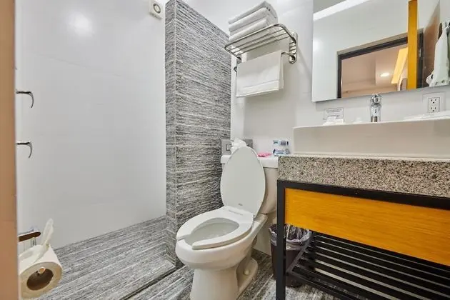 Süit, 2 Çift Kişilik Yatak, Sigara İçilmez