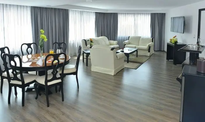 Presidential Süit, 1 En Büyük (King) Boy Yatak, Sigara İçilmez (Living Room)
