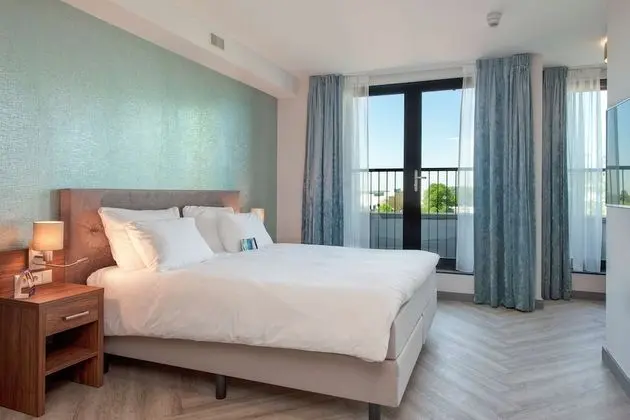 Velvet Wellness King Room