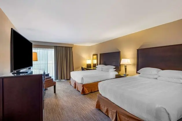 Deluxe Oda, 2 Büyük (Queen) Boy Yatak, Küvet, Nehir Manzaralı (Pet Friendly by Request)