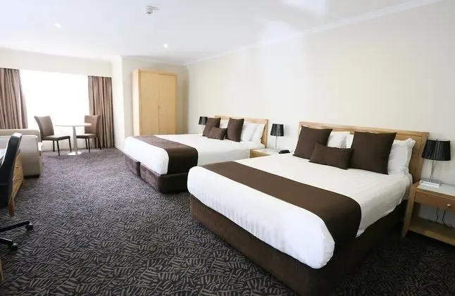 Deluxe Oda, Birden Çok Yatak, Sigara İçilmez