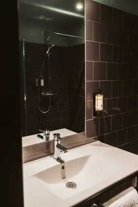 Economy Oda, 1 Büyük (Queen) Boy Yatak, Sigara İçilmez