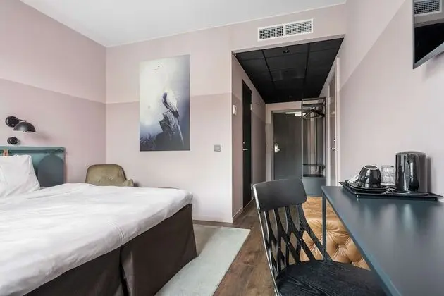 Standard Oda, 1 Büyük (Queen) Boy Yatak, Sigara İçilmez