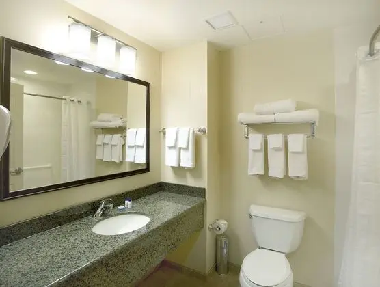 Standard Oda, 1 Büyük (Queen) Boy Yatak, Sigara İçilmez, Buzdolabı (Small Room)