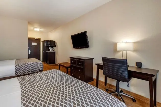 Standard Oda, 2 Büyük (Queen) Boy Yatak, Sigara İçilmez, Buzdolabı ve Mikrodalga (Pet Friendly)
