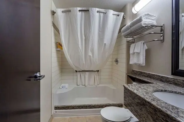 Standard Oda, 2 Büyük (Queen) Boy Yatak, Sigara İçilmez, Buzdolabı ve Mikrodalga (Shower Only)