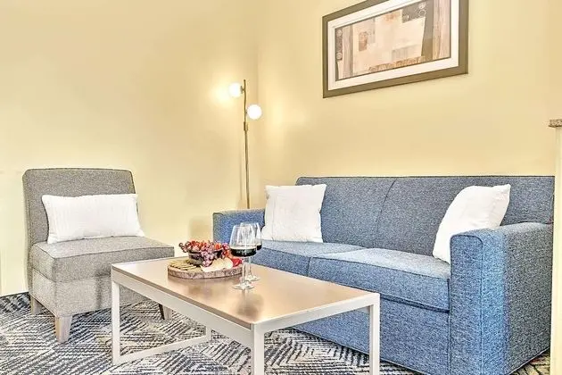 Süit, 2 Çift Kişilik Yatak, Buzdolabı ve Mikrodalga (with Single Sofabed)