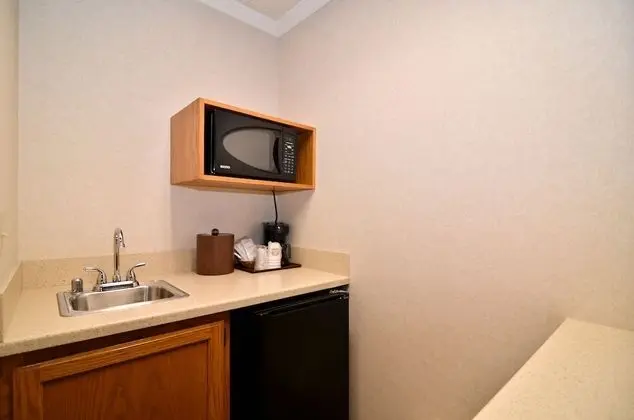 Süit, 1 En Büyük (King) Boy Yatak, Sigara İçilmez, Sıcak Su Küveti (Oversized Room;with Sofabed)