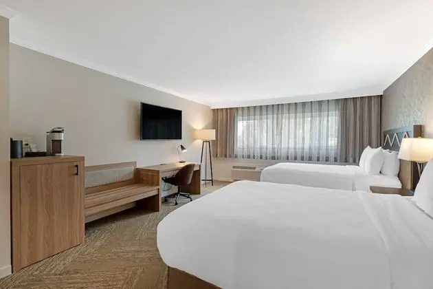 Standard Oda, 2 Büyük (Queen) Boy Yatak, Sigara İçilmez, Buzdolabı ve Mikrodalga (Walk-in Shower)
