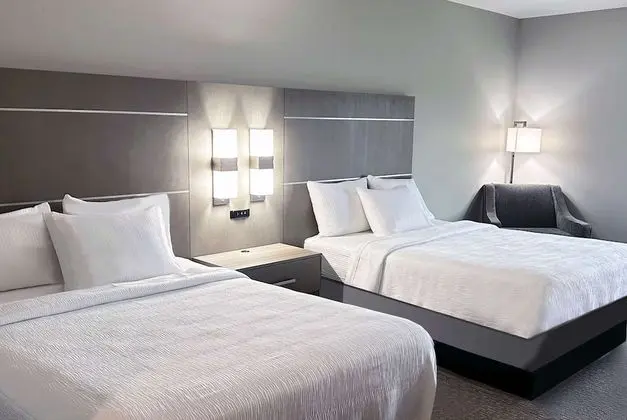 Oda, 2 Büyük (Queen) Boy Yatak, Sigara İçilmez