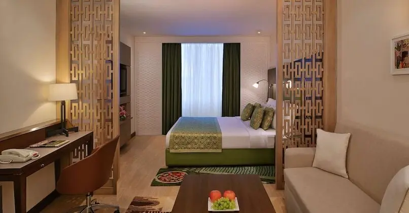 Süit, 1 En Büyük (King) Boy Yatak, Sigara İçilmez, Küvet
