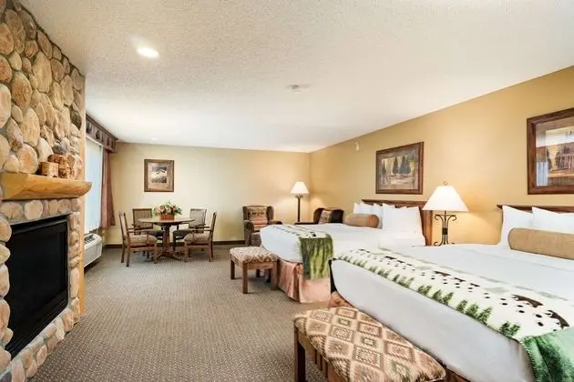 Standard Oda, 2 Büyük (Queen) Boy Yatak, Sigara İçilmez, Sıcak Su Küveti (Cabin Fever Suite)