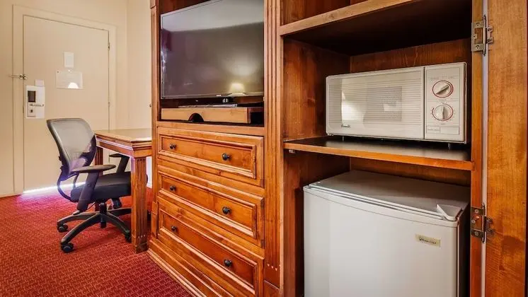 Standard Oda, 1 En Büyük (King) Boy Yatak, Sigara İçilmez (Shower Only;Pet Friendly)