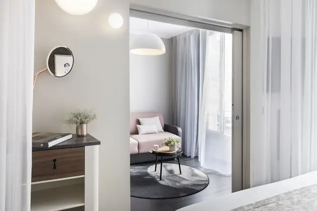 Junior Süit, 1 En Büyük (King) Boy Yatak, Sigara İçilmez (with Sofabed)