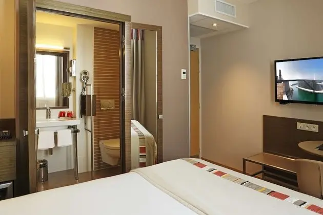 Comfort Oda, 1 Büyük (Queen) Boy Yatak