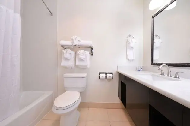 Standard Oda, 2 Büyük (Queen) Boy Yatak, Sigara İçilmez, Buzdolabı ve Mikrodalga