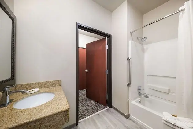 Süit, Birden Çok Yatak, Engellilere Uygun, Buzdolabı ve Mikrodalga (with Sofabed)