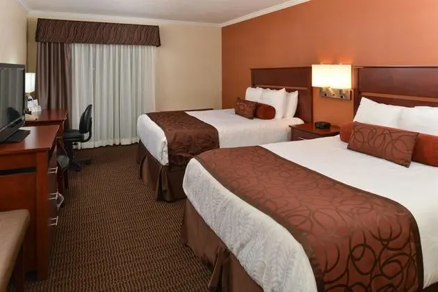 Standard Oda, 2 Büyük (Queen) Boy Yatak, Sigara İçilmez, Balkon (Fees apply over 2 adults)