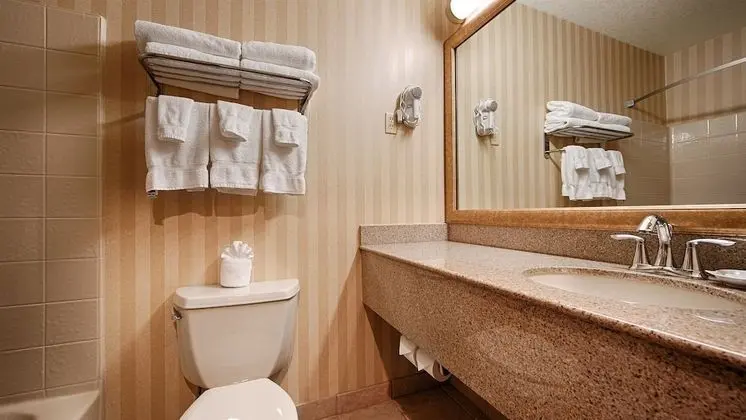 Standard Oda, 2 Büyük (Queen) Boy Yatak, Sigara İçilmez, Balkon (Fees apply over 2 adults)