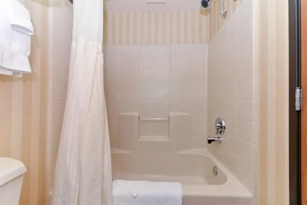 Standard Oda, 2 Büyük (Queen) Boy Yatak, Sigara İçilmez, Balkon (Fees apply over 2 adults)
