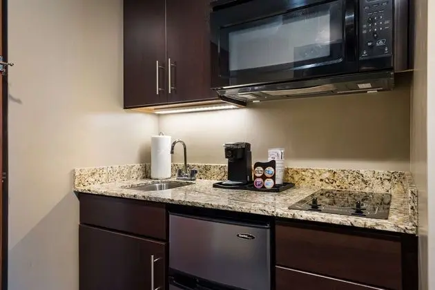 Standard Oda, 1 En Büyük (King) Boy Yatak, Sigara İçilmez, Küçük Mutfak