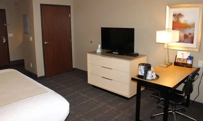 Standard Oda, 1 En Büyük (King) Boy Yatak, Sigara İçilmez, Küçük Mutfak