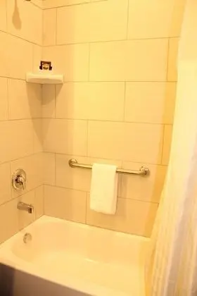 Standard Oda, 1 En Büyük (King) Boy Yatak, Sigara İçilmez, Küçük Mutfak