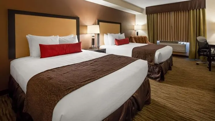 Standard Oda, 2 Büyük (Queen) Boy Yatak, Sigara İçilmez, Buzdolabı ve Mikrodalga (Pet Friendly)