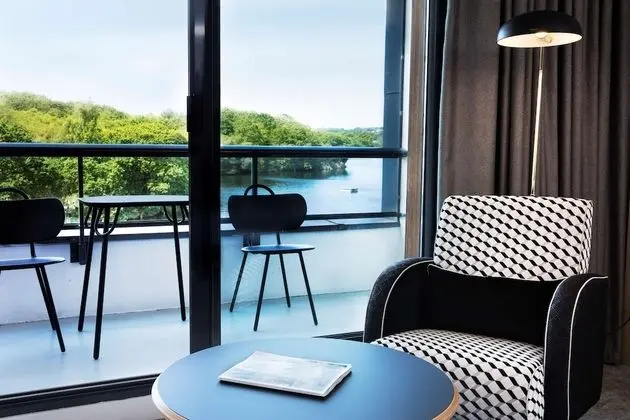 Deluxe Oda, 1 Büyük (Queen) Boy Yatak, Sigara İçilebilir, Göl Manzaralı (Twin bed on request)