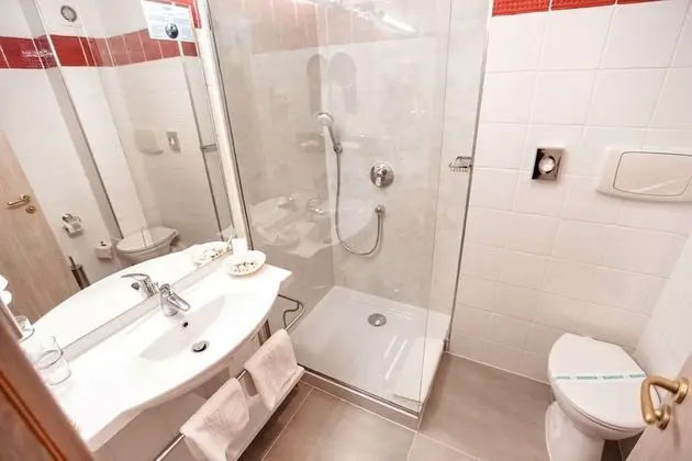 Standard Oda, 1 En Büyük (King) Boy Yatak, Sigara İçilmez (Shower Only)