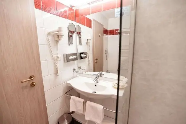 Standard Oda, 1 En Büyük (King) Boy Yatak, Sigara İçilmez (Shower Only)